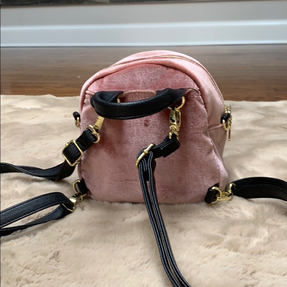BackPack - Picture 2 of 2